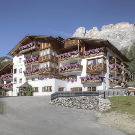 Hotel Ciasa Ai Pini San Cassiano  Exteriör bild