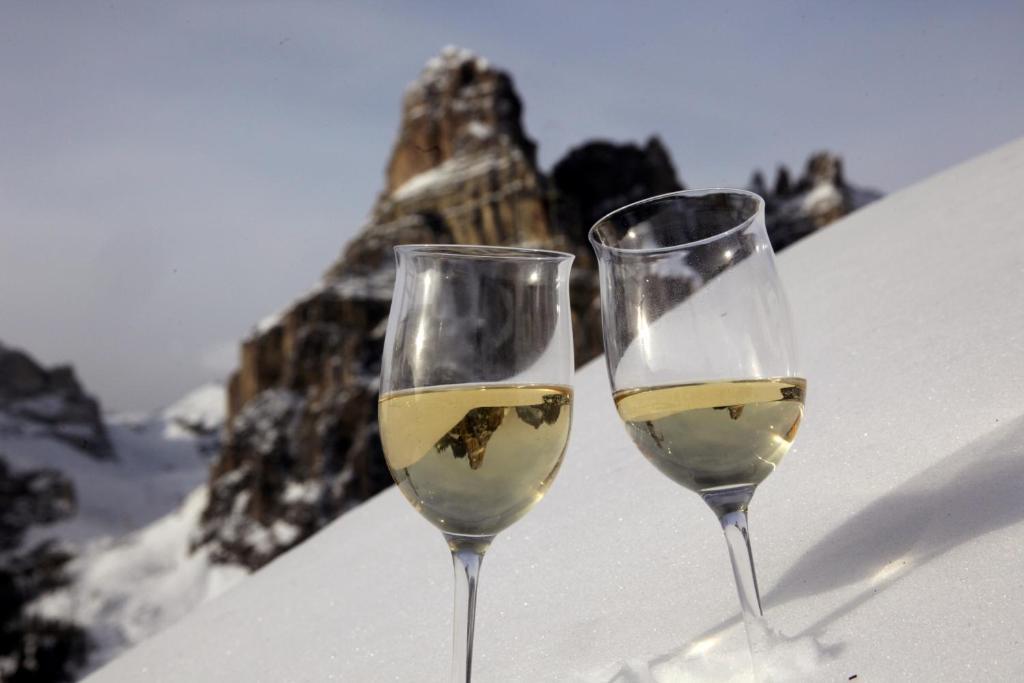 Hotel Ciasa Ai Pini San Cassiano  Exteriör bild